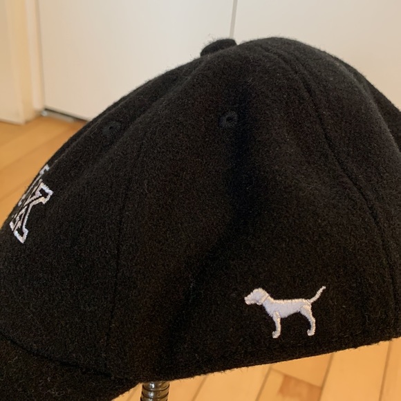 Pink (OS) - Picture 4 of 12